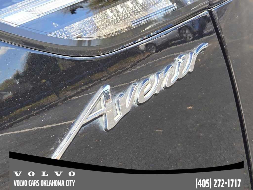 Used 2022 Buick Envision Avenir w/ Technology Package II image 9