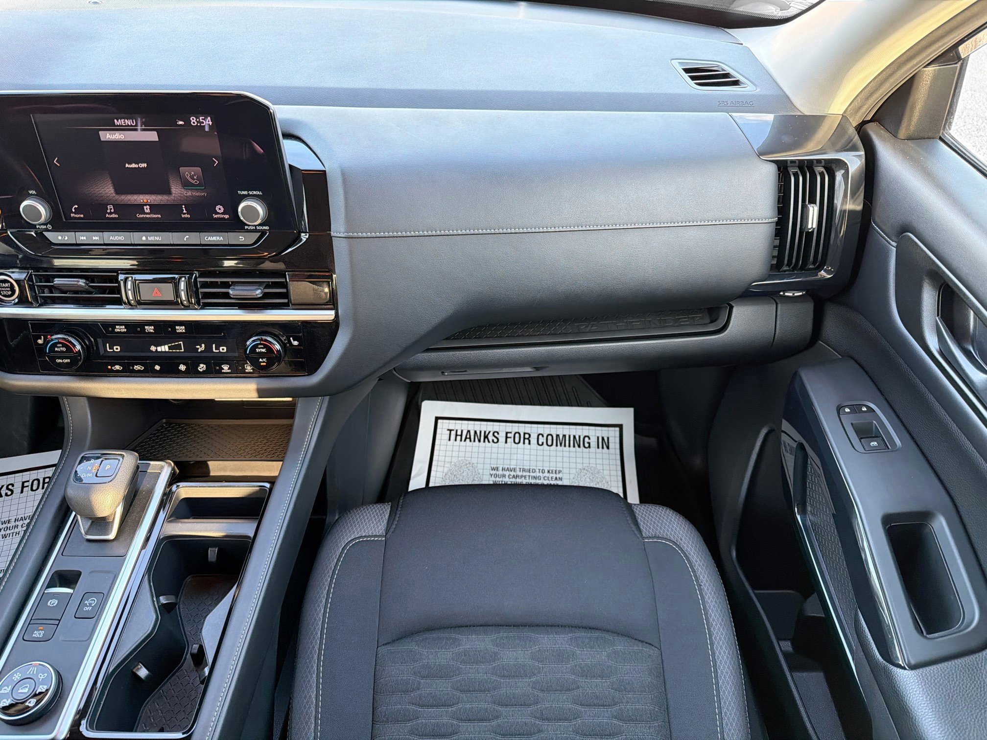 Used 2023 Nissan Pathfinder SV w/ SV Premium Package image 17