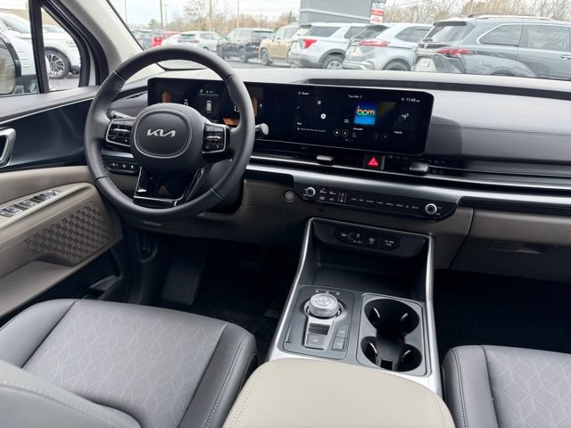 Used 2026 Kia Carnival LXS FWD image 9