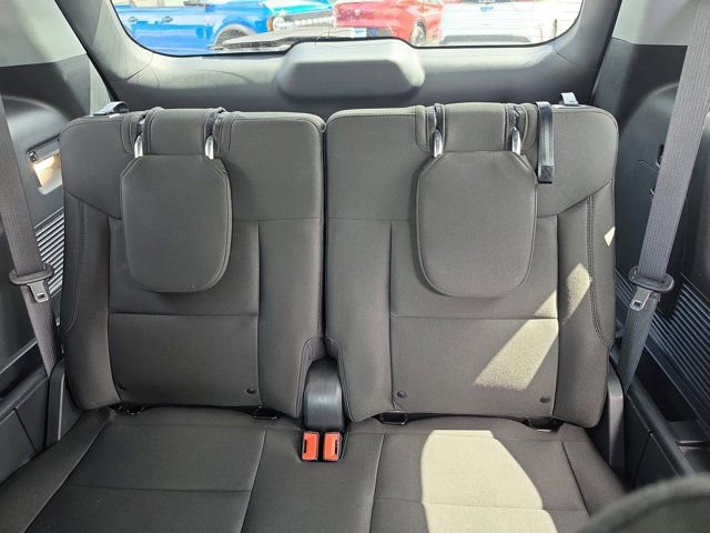 Certified 2024 Ford Explorer XLT RWD image 15