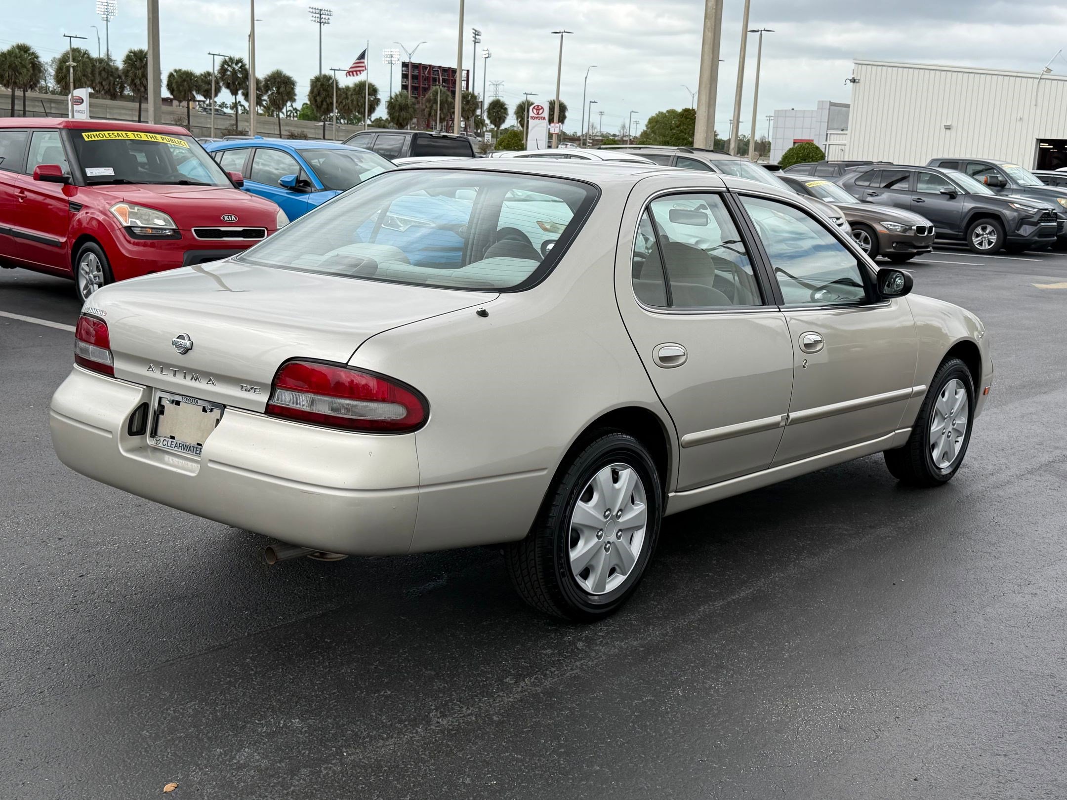 Used 1995 Nissan Altima SE image 8