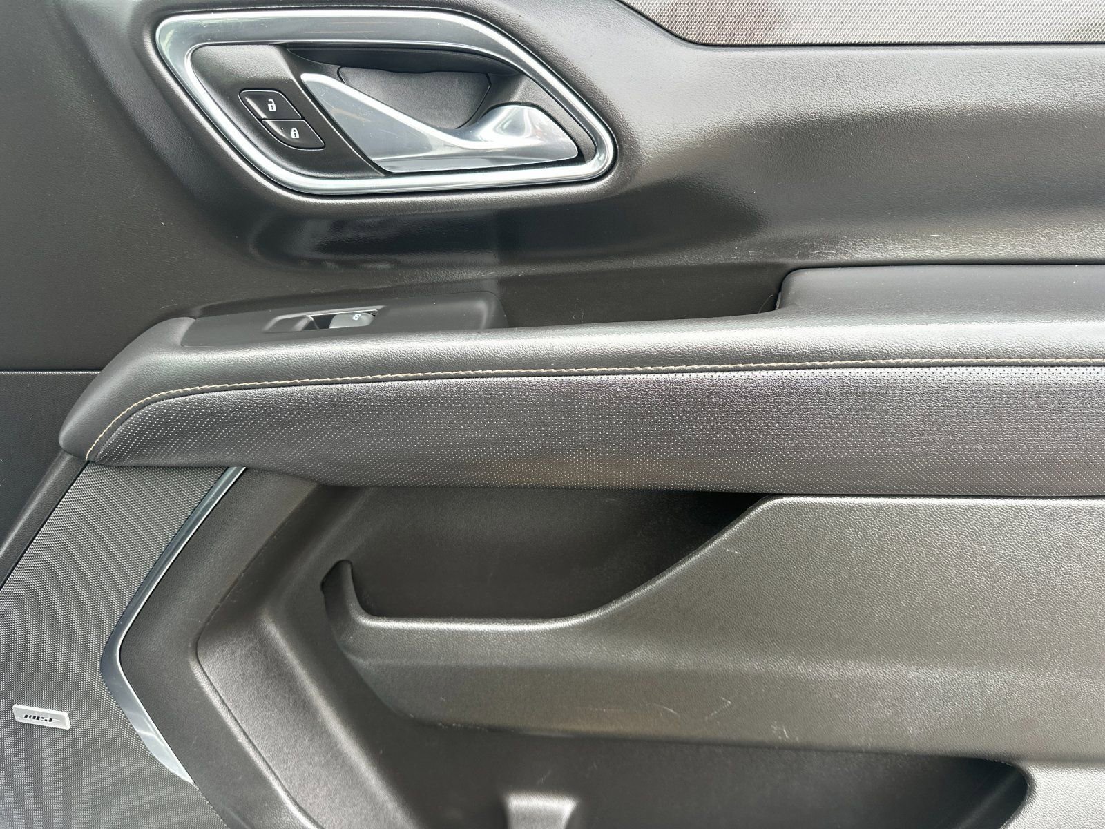 Used 2023 GMC Yukon XL AT4 image 21