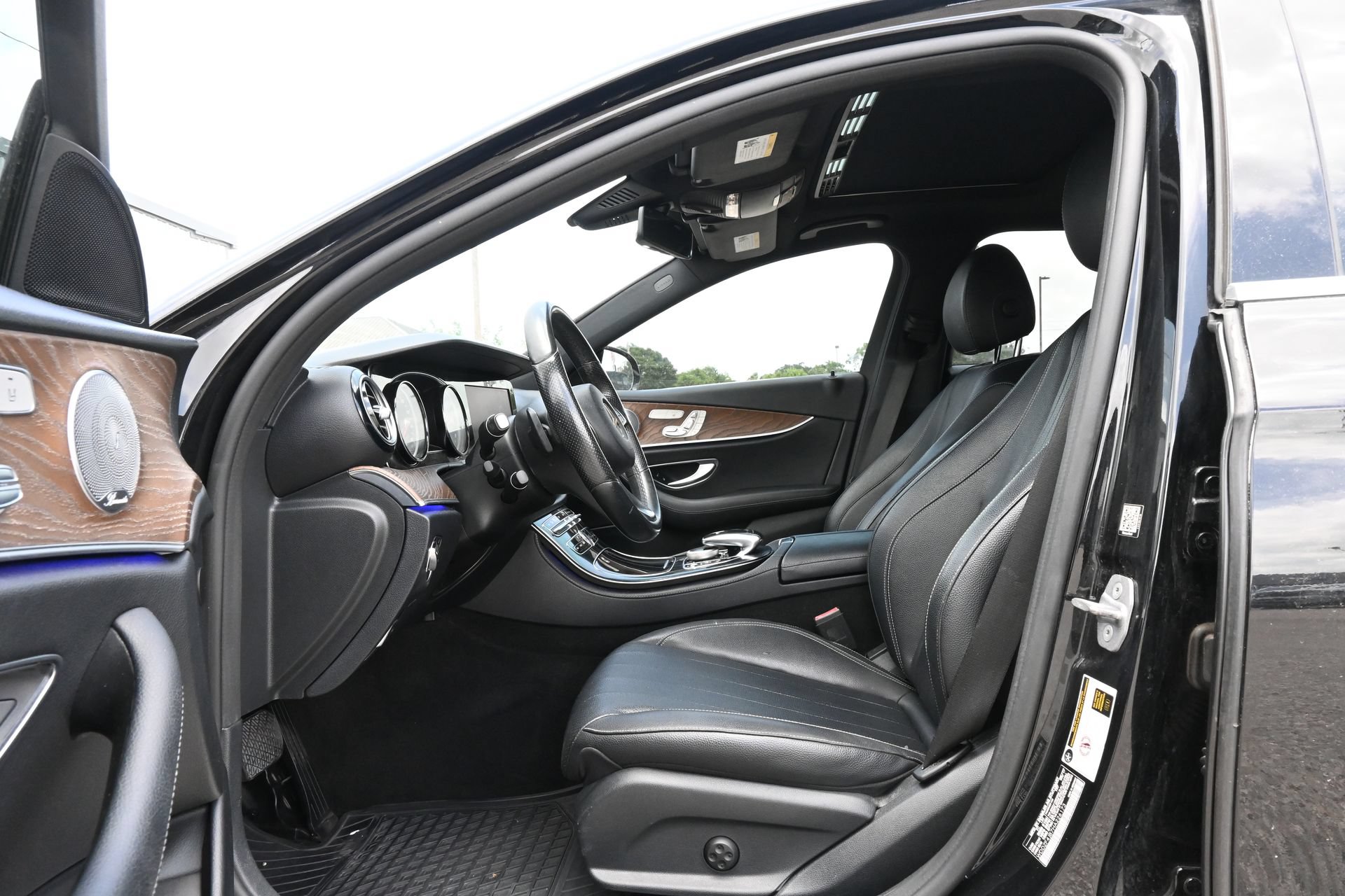 Used 2017 Mercedes-Benz E 300 image 16