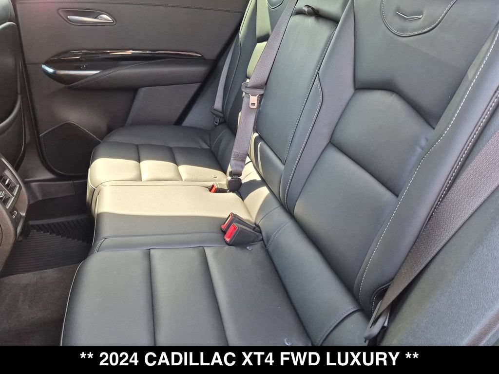 Used 2024 Cadillac XT4 Luxury w/ Cold Weather Package FWD image 3