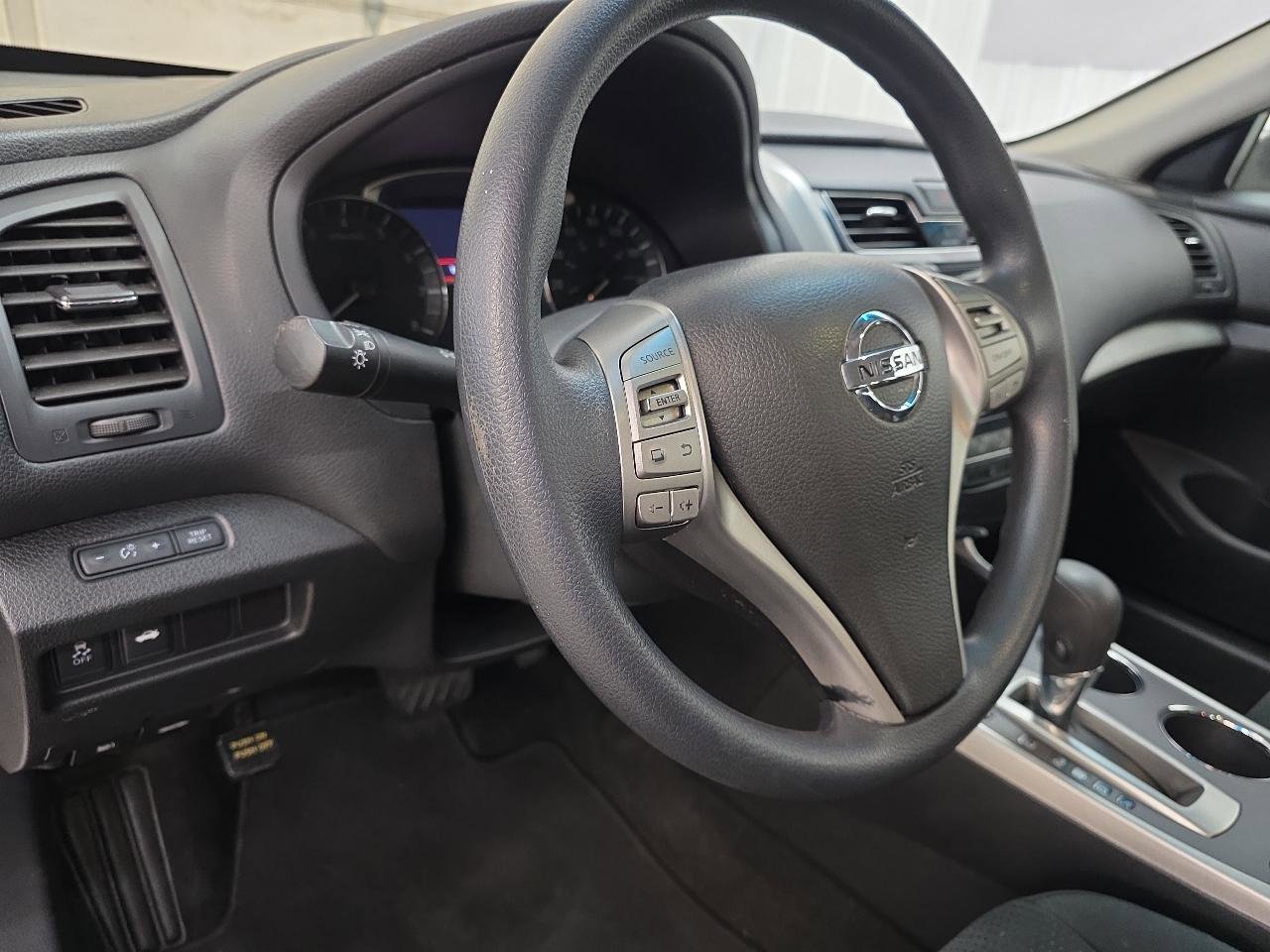 Used 2015 Nissan Altima 2.5 S w/ Power Driver Seat Package FWD image 24