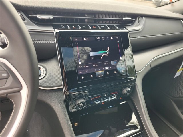 New 2025 Jeep Grand Cherokee Laredo X image 25