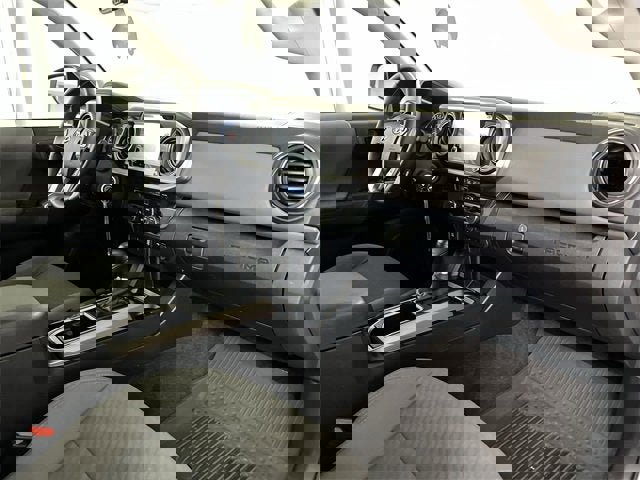 Used 2022 Toyota Tacoma SR5 image 27