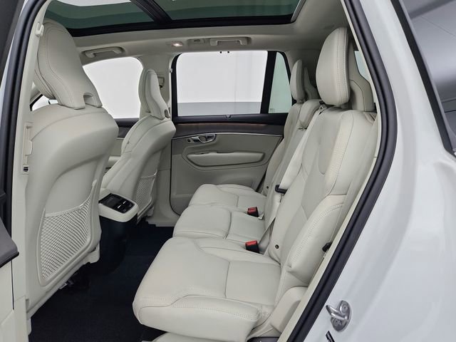 New 2026 Volvo XC90 B6 Ultra image 28