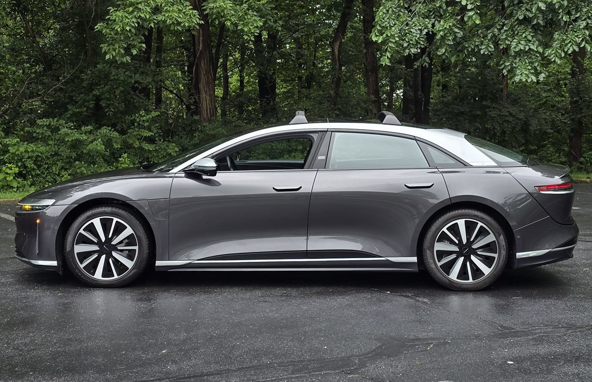 Used 2022 Lucid Air Grand Touring AWD/4WD image 3