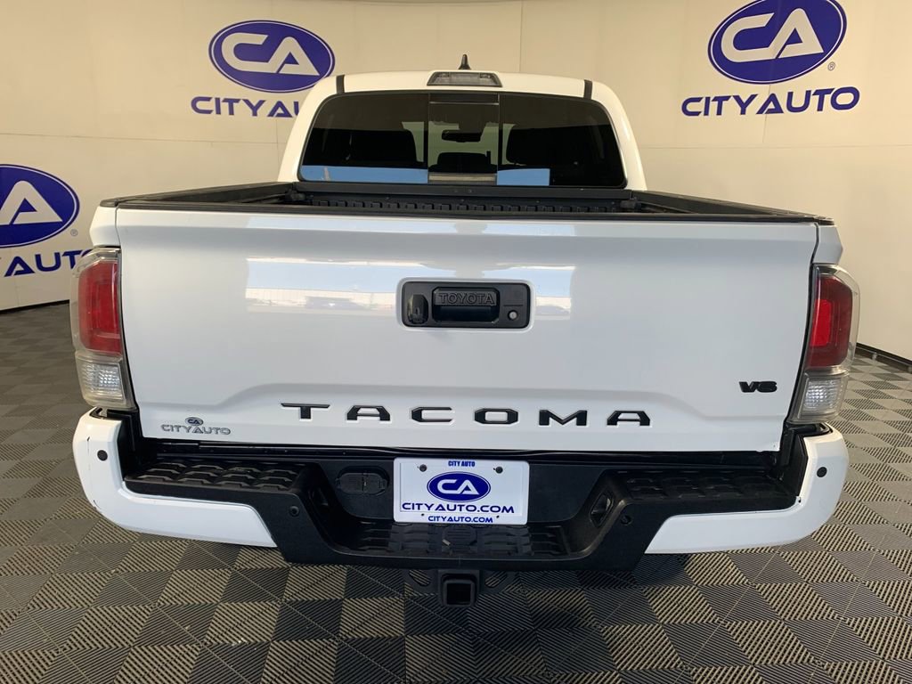 Used 2021 Toyota Tacoma TRD Off-Road w/ Technology Package AWD/4WD image 5