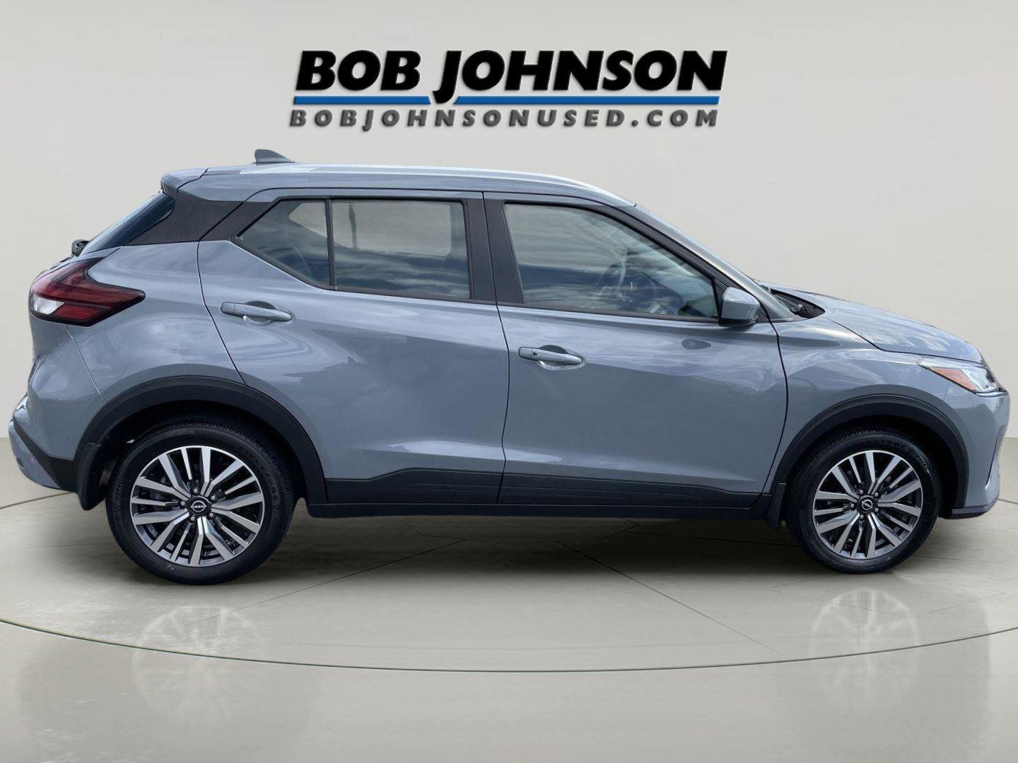 Used 2024 Nissan Kicks SV image 2