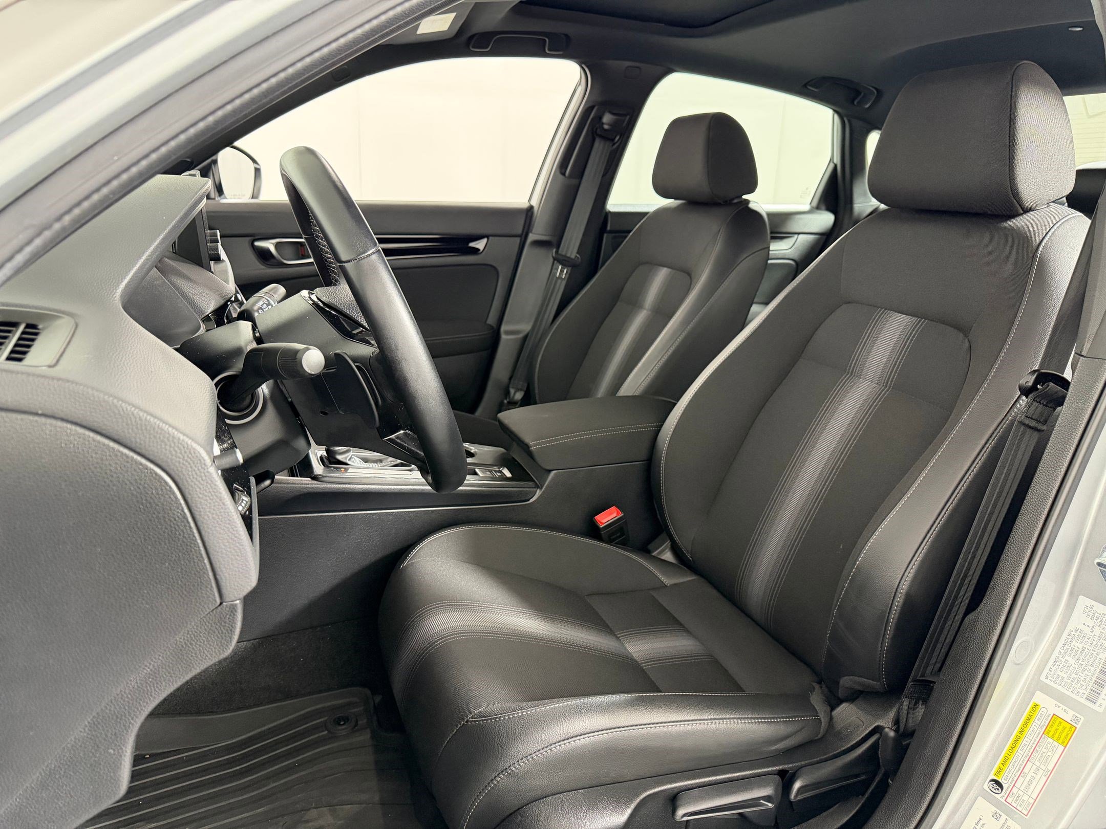 Certified 2025 Honda Civic FWD Hybrid Sedan image 4