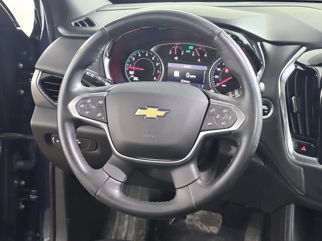 Used 2023 Chevrolet Traverse LT w/ LT Premium Package AWD/4WD image 12