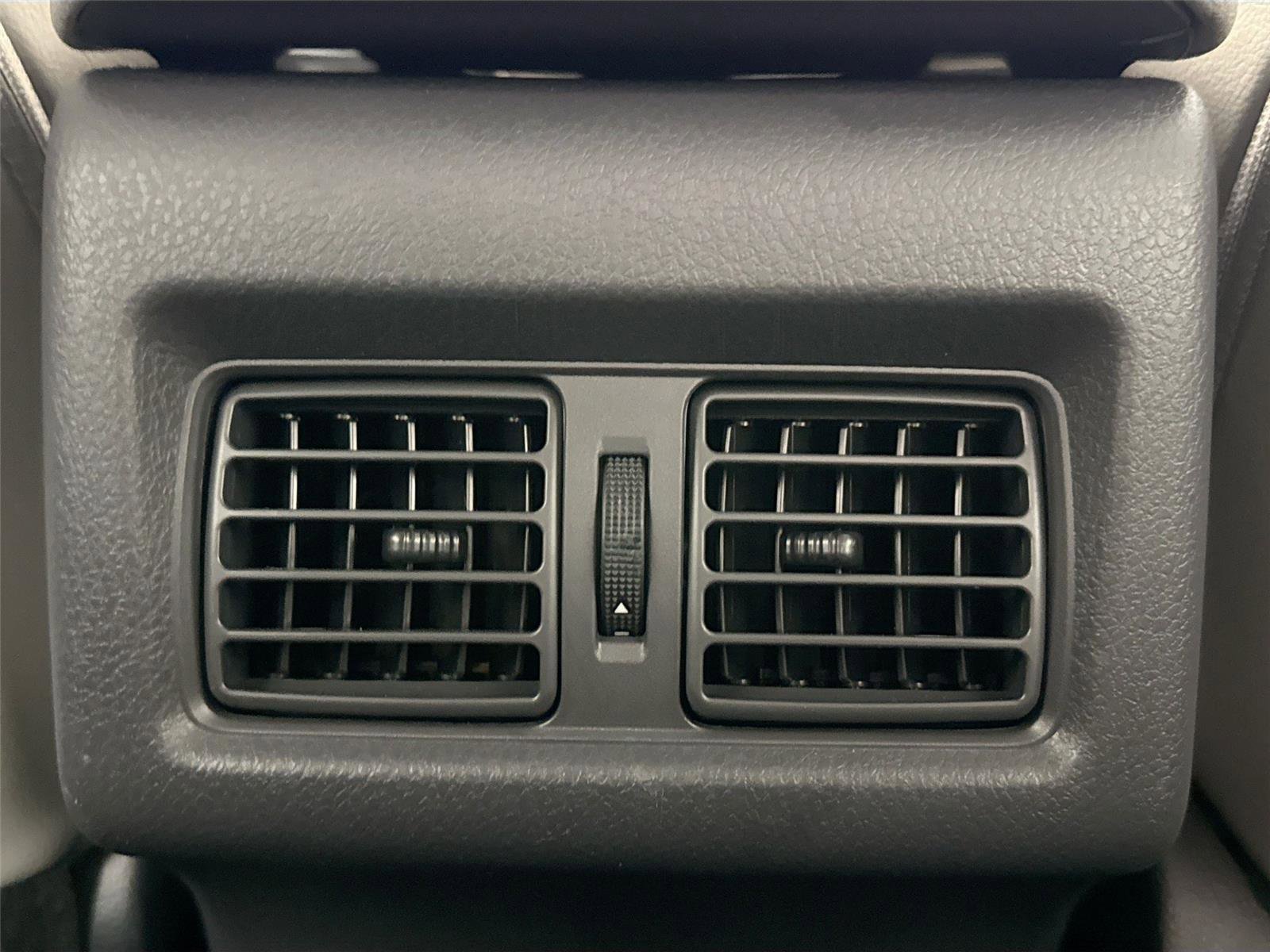 Certified 2022 Toyota Camry XLE image 34