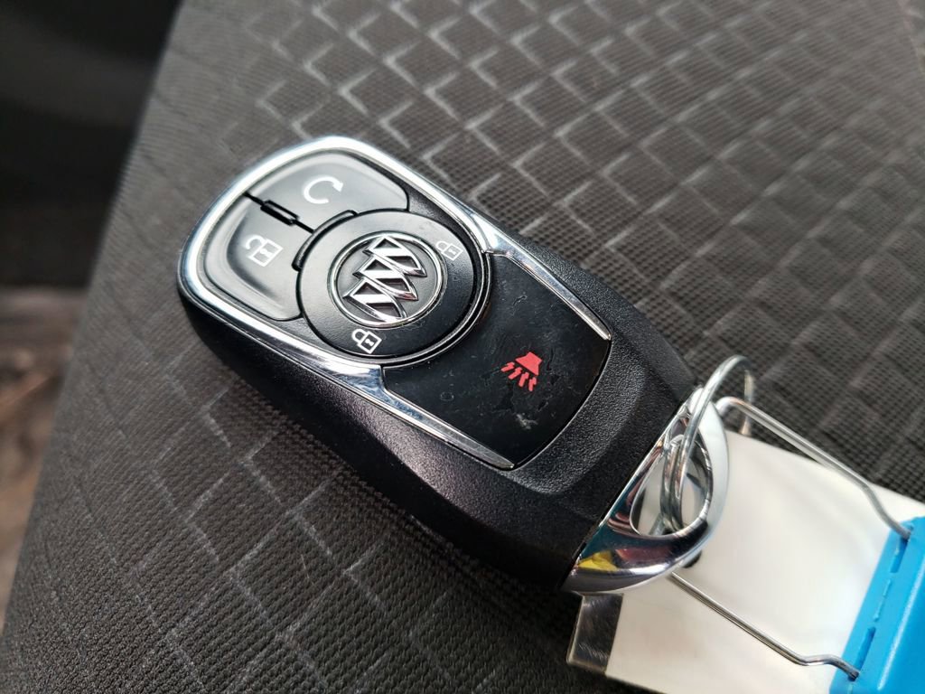 Used 2022 Buick Encore Preferred w/ Safety Package image 28