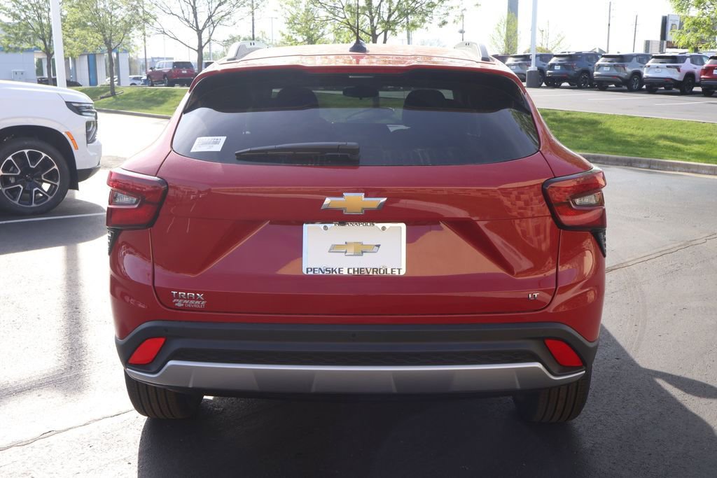 New 2026 Chevrolet Trax LT w/ Driver Confidence Package FWD image 6