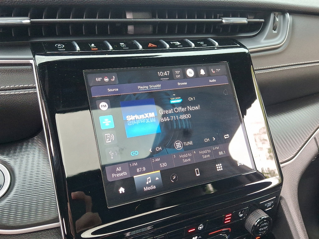 Certified 2023 Jeep Grand Cherokee Altitude image 28