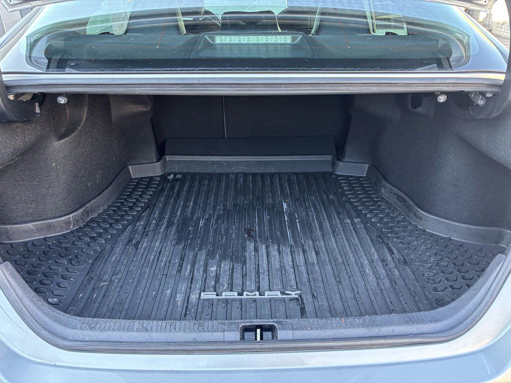 Used 2022 Toyota Camry SE w/ Convenience Package FWD image 42