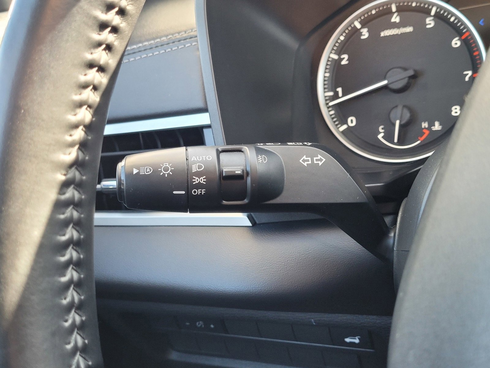 Used 2024 Mitsubishi Outlander SE image 22