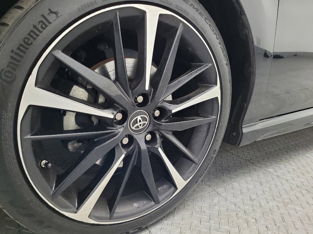 Used 2018 Toyota Camry XSE image 31