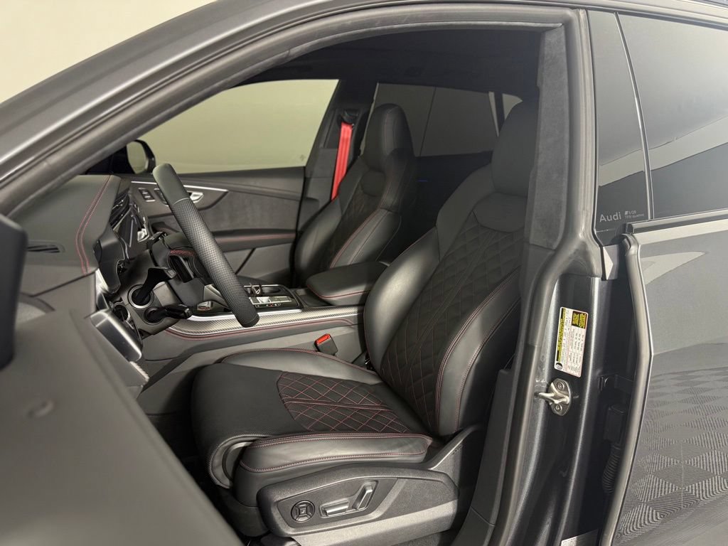 Used 2026 Audi SQ8 Prestige AWD/4WD image 5