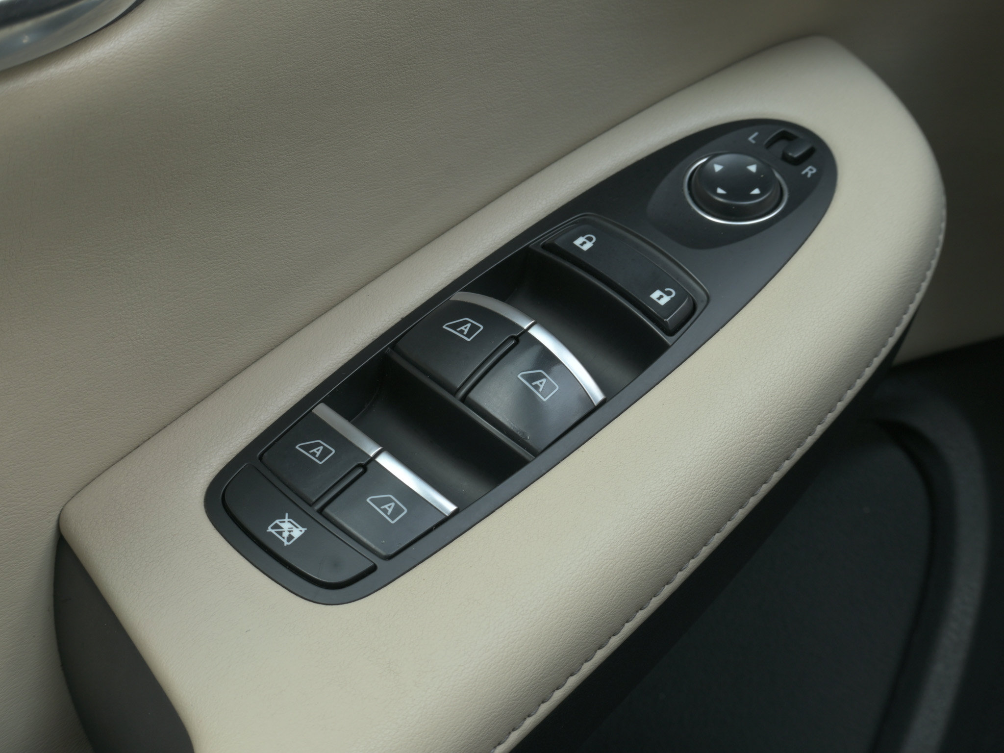 Used 2020 INFINITI QX50 Sensory w/ Proactive Package AWD/4WD image 27