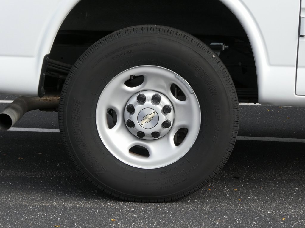 Used 2024 Chevrolet Express 2500 w/ Driver Convenience Package image 23