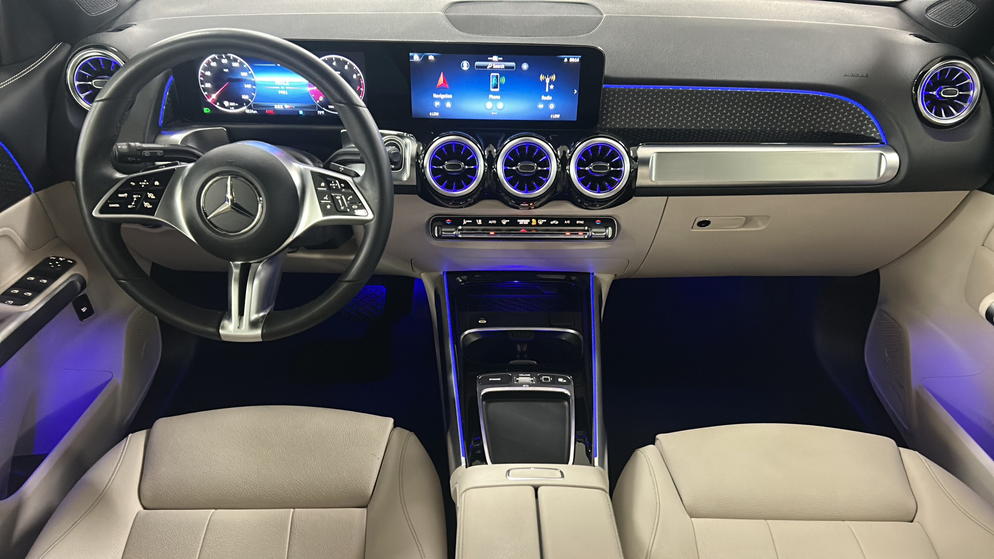 New 2025 Mercedes-Benz GLB 250 image 34