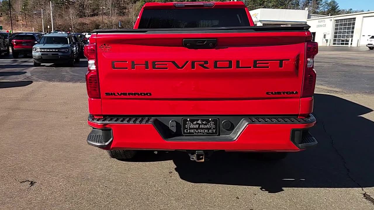 Used 2023 Chevrolet Silverado 1500 Custom w/ LPO, Dark Essentials Package image 7