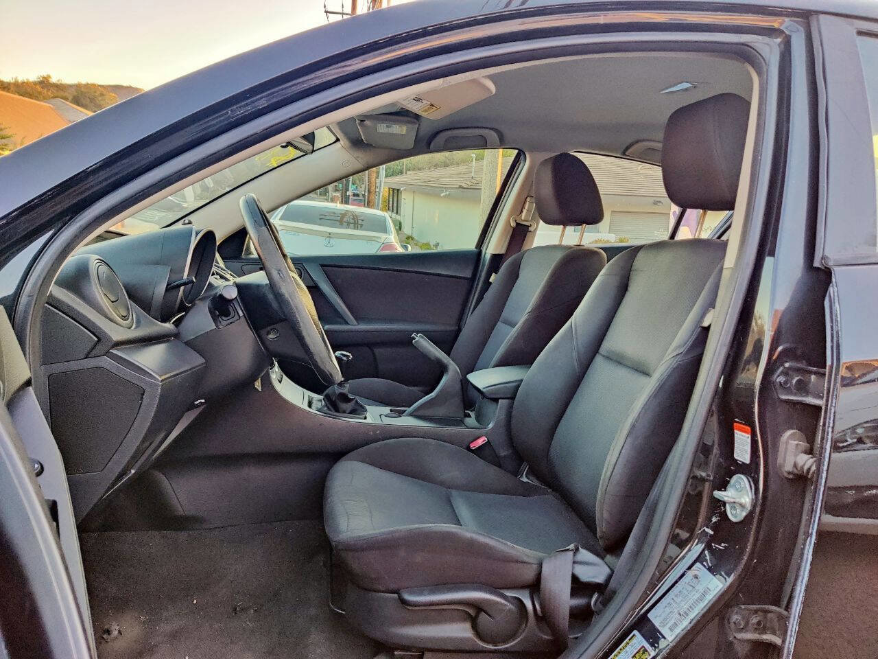 Used 2010 MAZDA MAZDA3 i Sport image 12