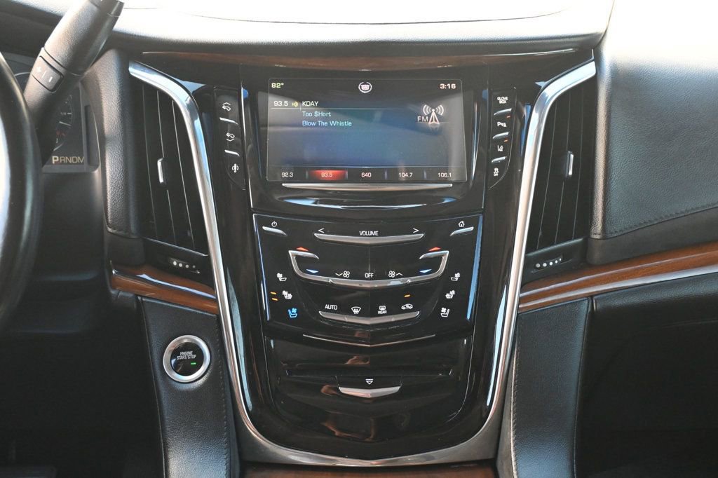 Used 2015 Cadillac Escalade ESV Luxury AWD/4WD image 12