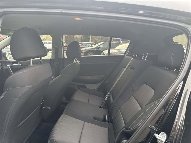 Used 2020 Kia Sportage LX image 11
