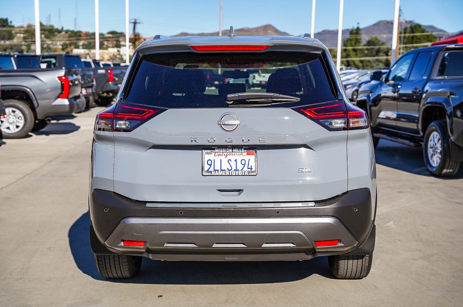 Used 2023 Nissan Rogue SL image 8