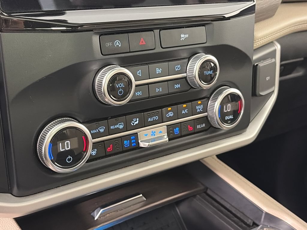 Used 2024 Ford Expedition Max Limited AWD/4WD image 21