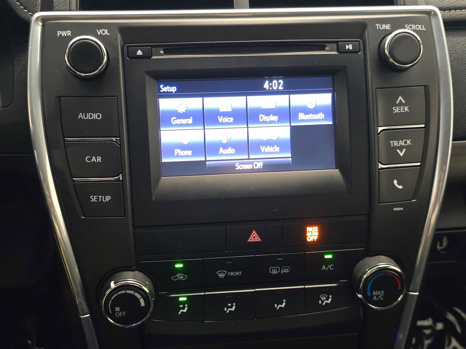 Used 2017 Toyota Camry LE FWD image 14