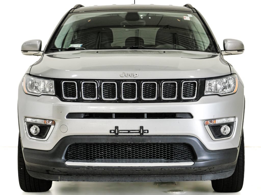 Used 2018 Jeep Compass Limited w/ Navigation Group AWD/4WD image 2