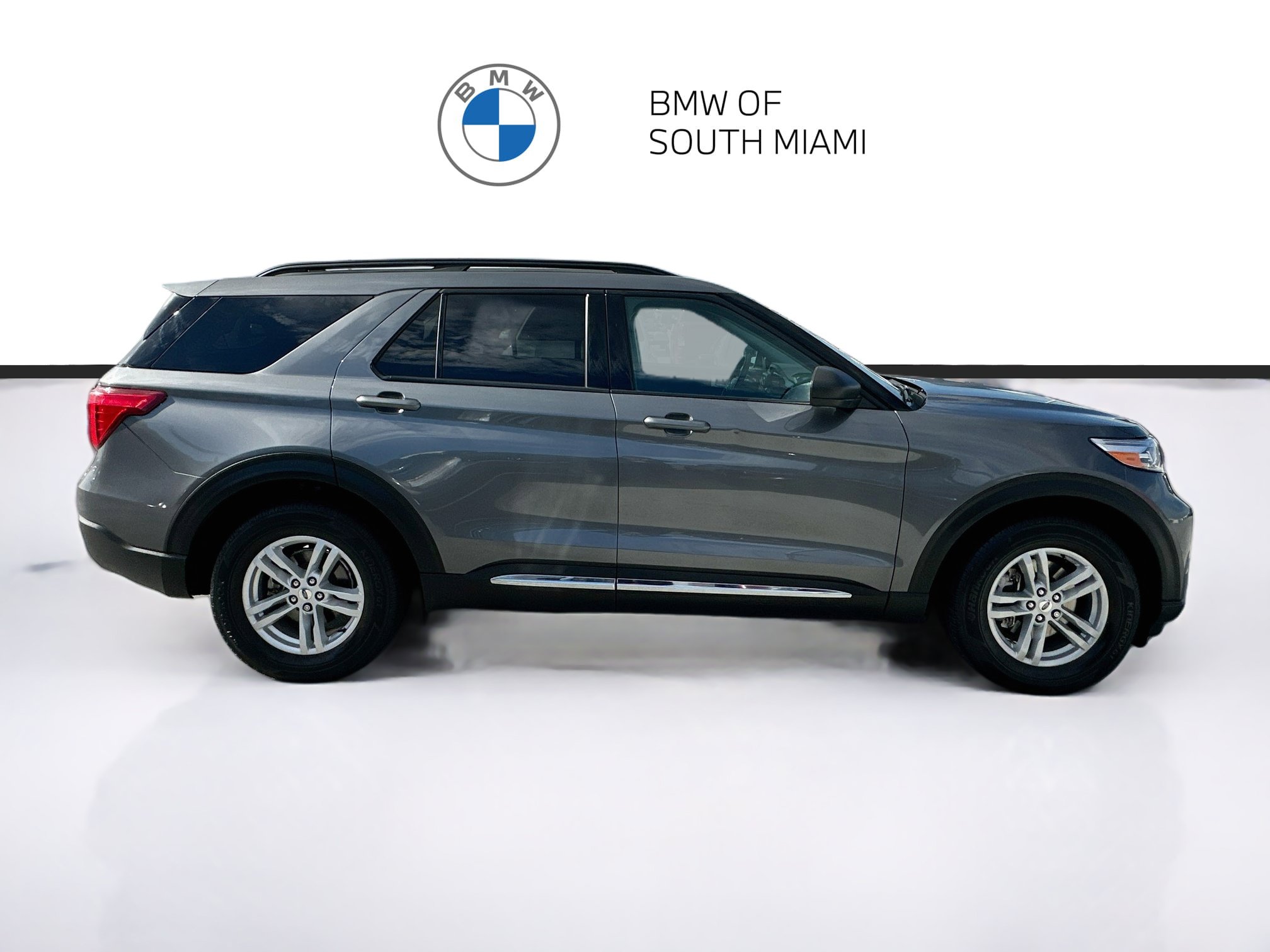 Used 2024 Ford Explorer XLT RWD image 8