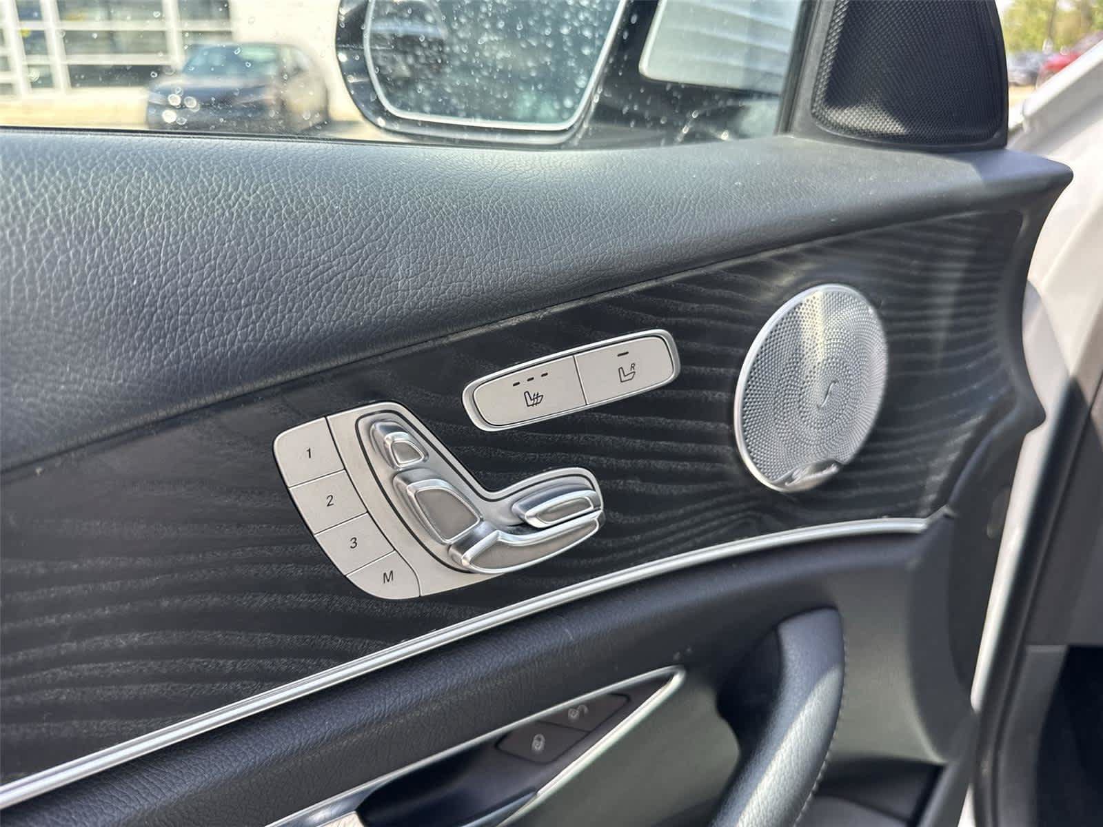 Used 2019 Mercedes-Benz E 300 4MATIC image 13