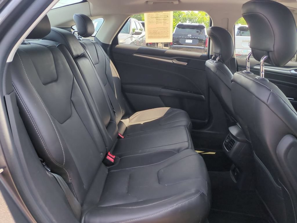 Used 2013 Ford Fusion Titanium w/ Titanium Driver Assist Pkg AWD/4WD image 26