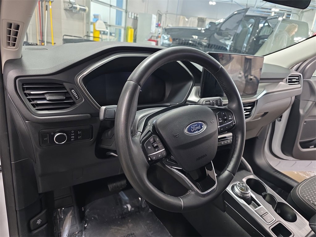 Used 2023 Ford Escape Active w/ Tech Pack #1 image 16