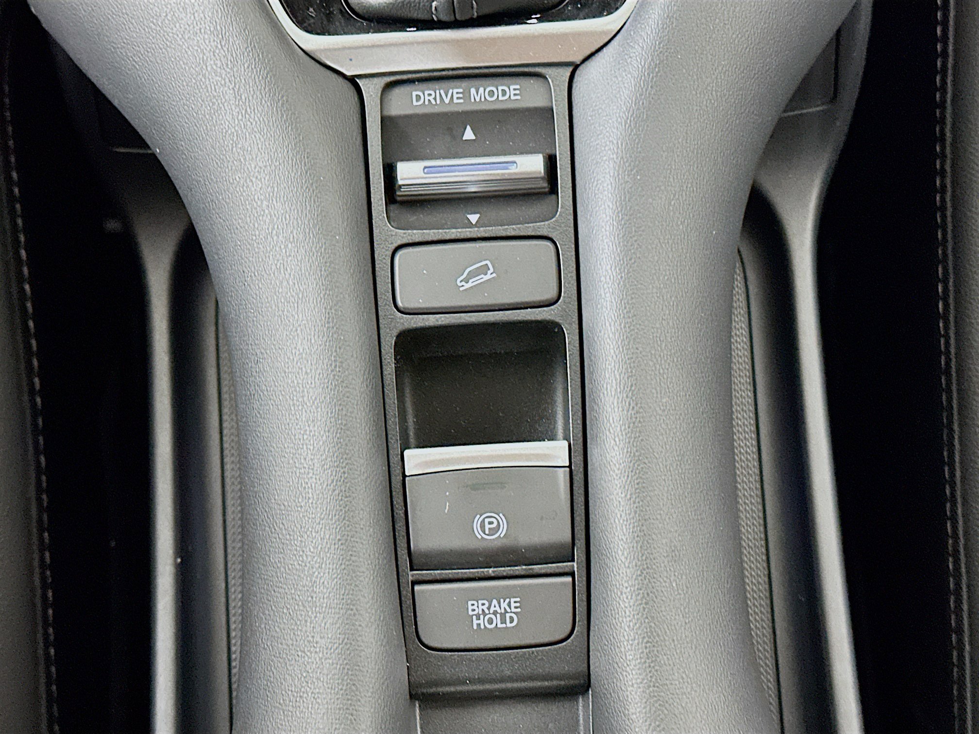 Used 2024 Honda HR-V EX-L image 25