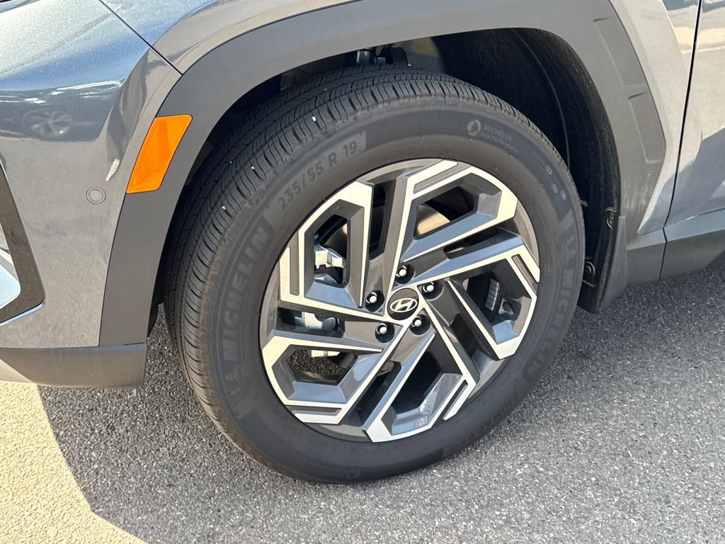 Certified 2026 Hyundai Tucson Limited AWD/4WD image 11
