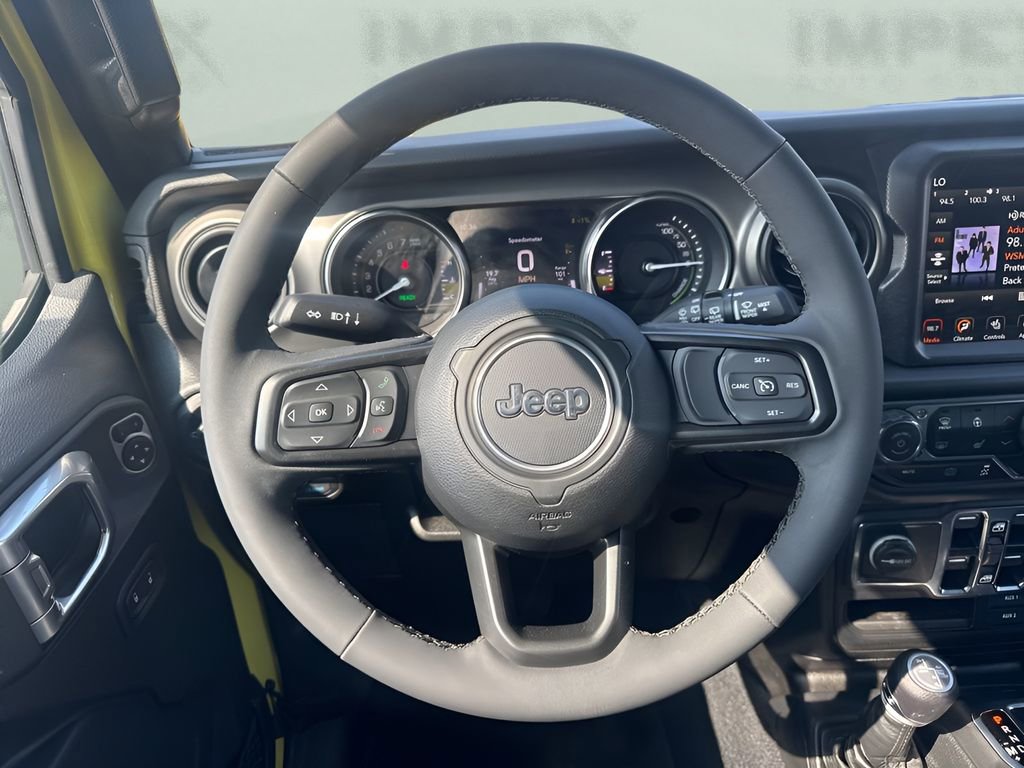 Used 2023 Jeep Wrangler Unlimited w/ Sun & Screen Package AWD/4WD image 13