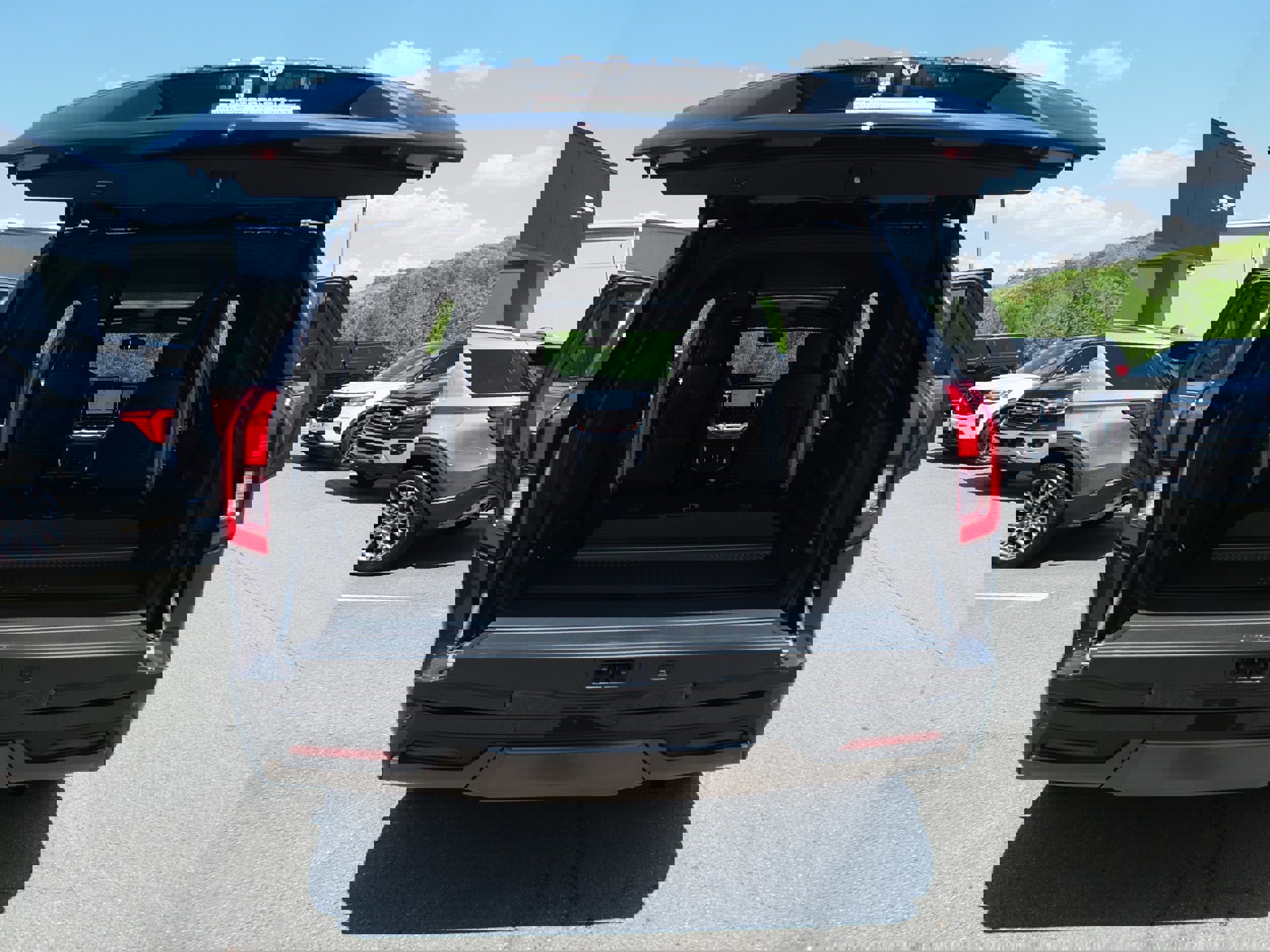 Used 2025 Ford Expedition King Ranch image 19