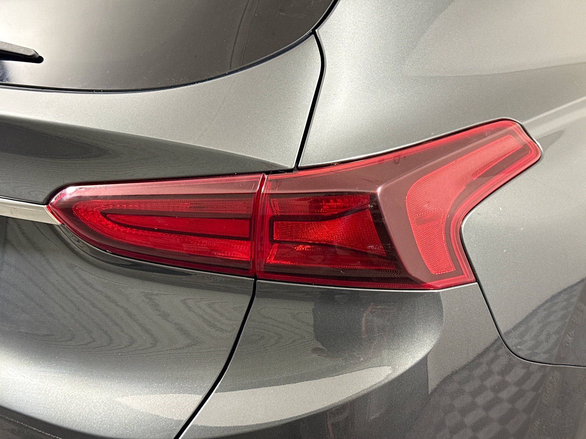 Used 2020 Hyundai Santa Fe SE FWD image 33