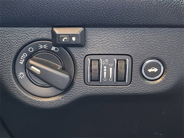 Used 2016 Dodge Challenger SRT Hellcat image 19