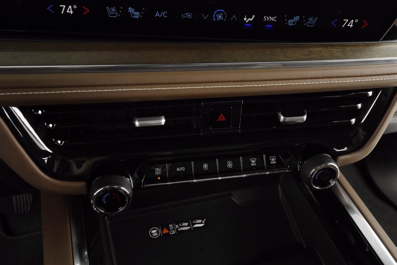 Used 2025 Chevrolet Suburban High Country image 18