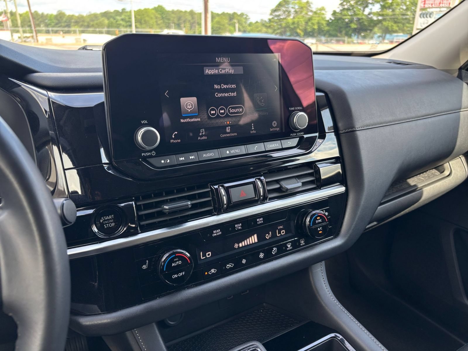Used 2025 Nissan Pathfinder SV FWD image 20