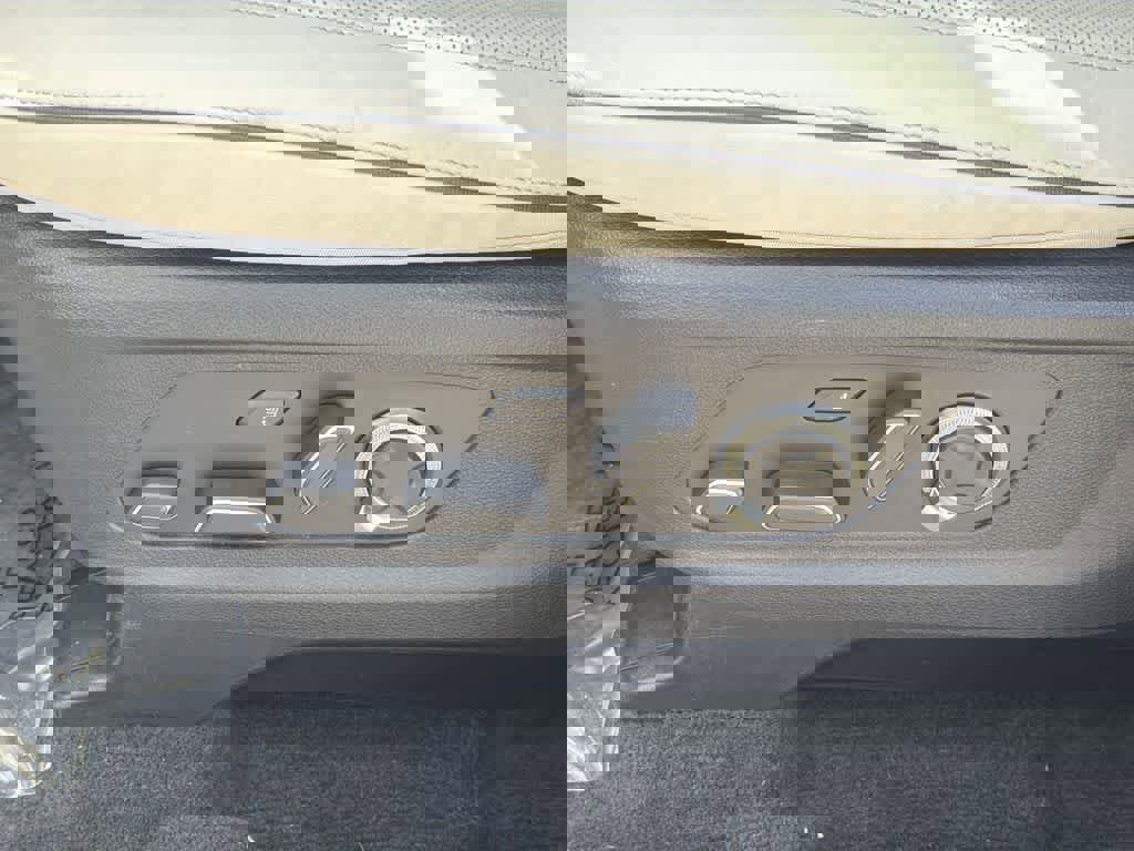 Used 2024 Hyundai Palisade Calligraphy image 27