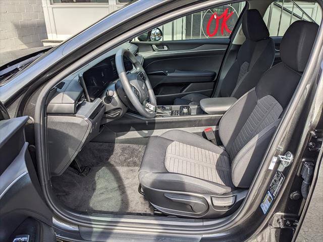 Used 2025 Kia K5 LXS FWD image 9